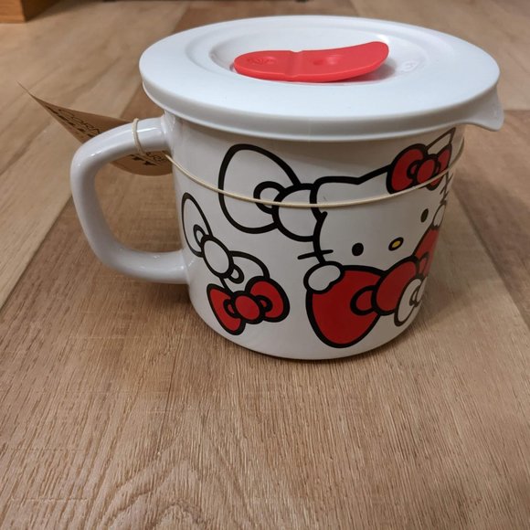 Corningware Kitchen New Hello Kitty Corningware 2 Ounce Oz Soup